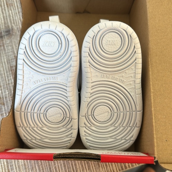 COPY - Toddler size 5c white low recraft tennis shoes - Picture 3 of 4